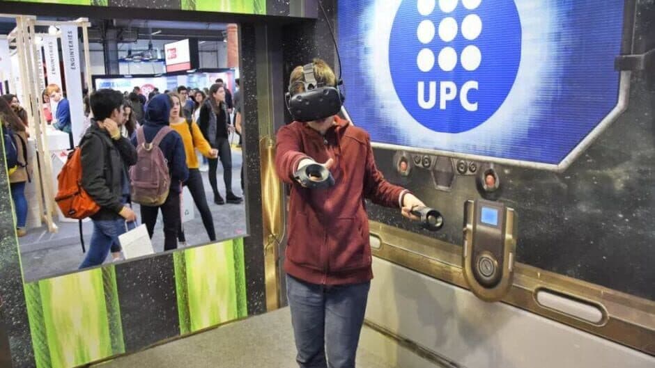 Aliens Attack VR screenshot