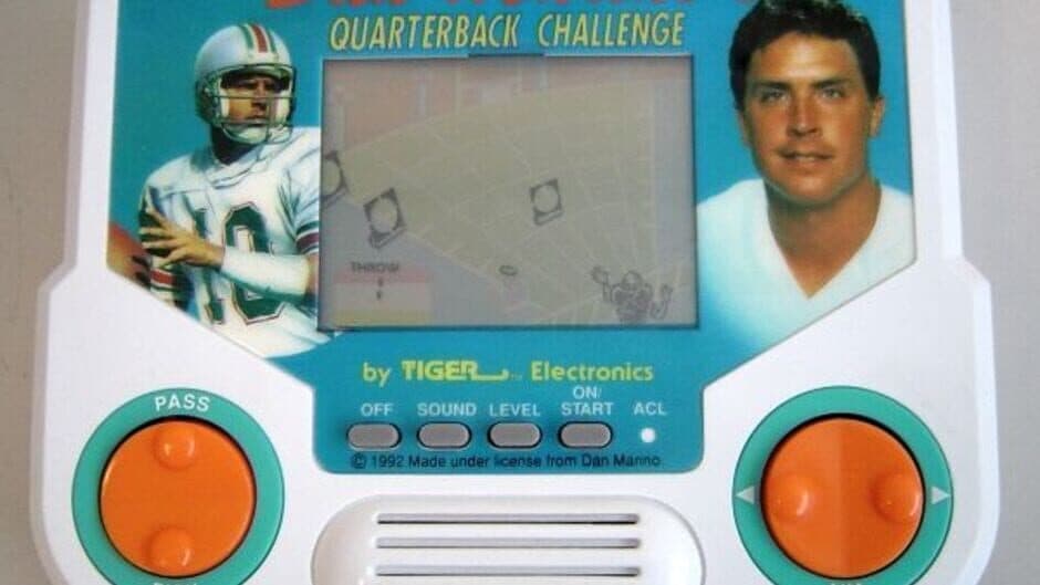 Dan Marino's Quarterback Challenge screenshot
